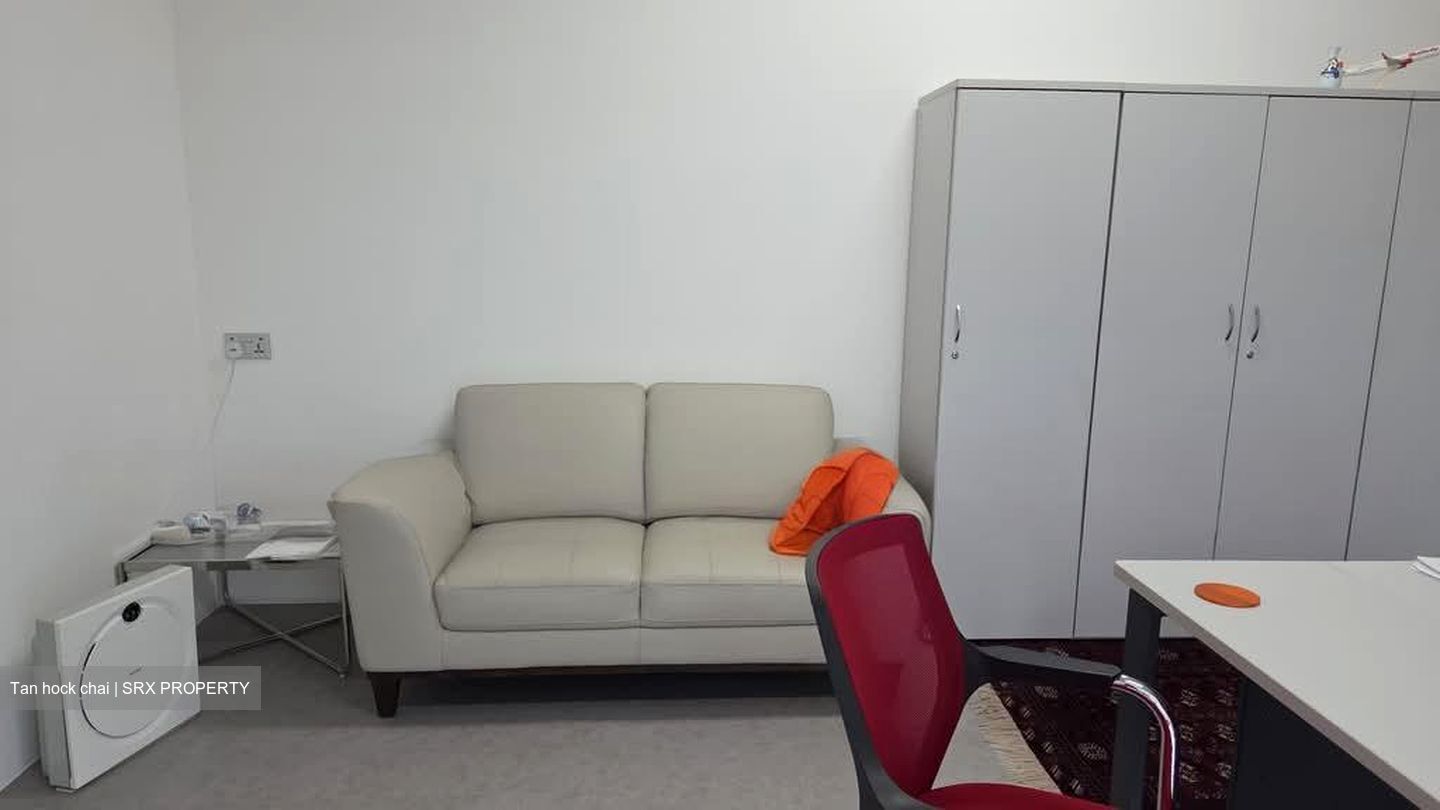 Woods Square (D25), Office #604753681